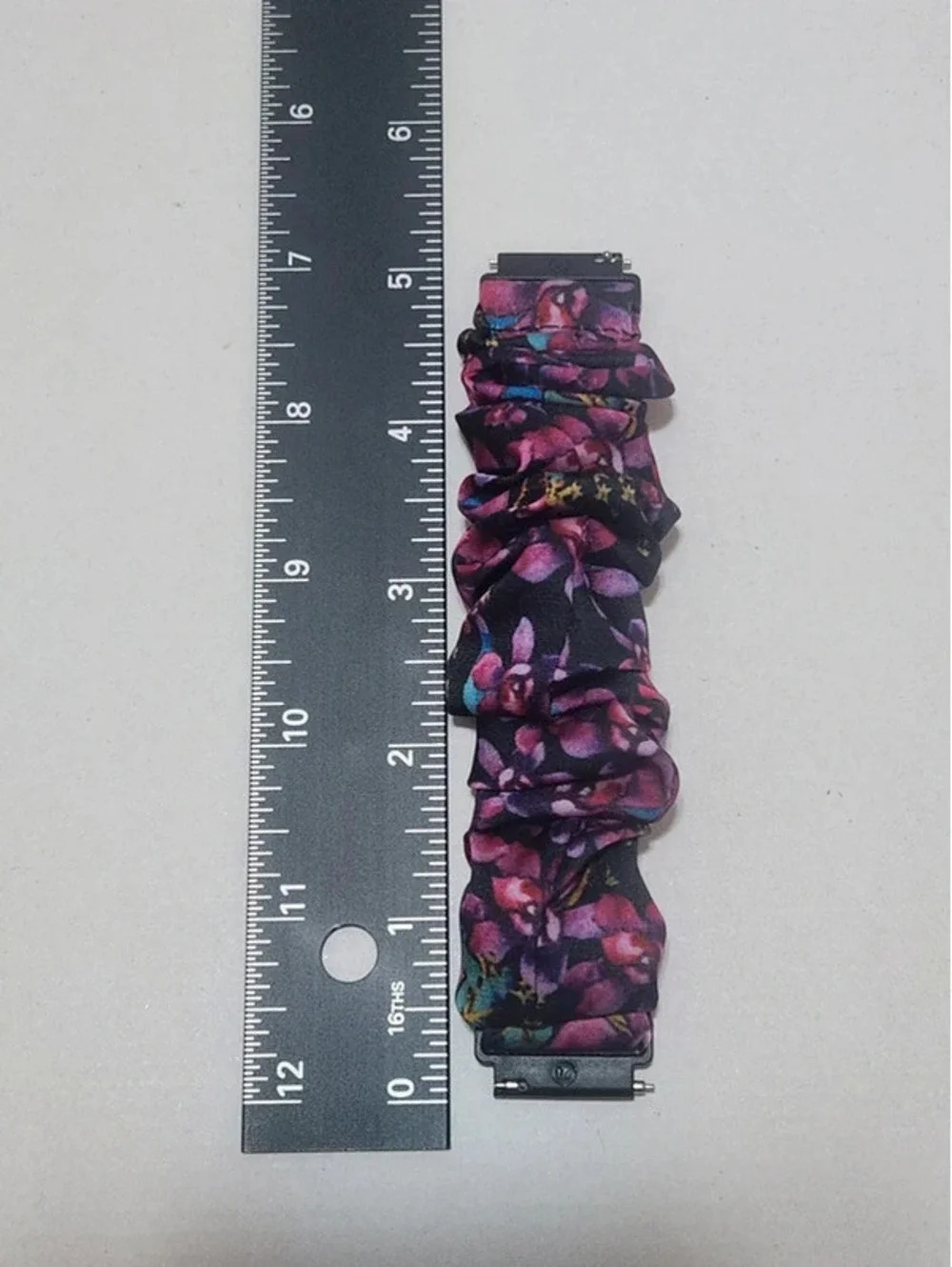 Scrunchies Watch Band for 20mm, Compatible with Samsung 7, 6, 5, 4  Color: Black